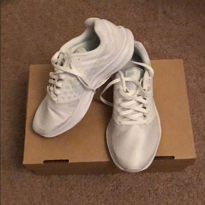 Nike downshifter light weight  running shoes